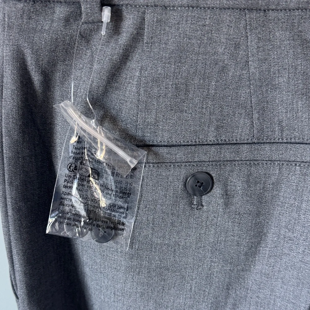 Uniqlo Gray Wide Leg Dress Pants - Picture 3 of 4